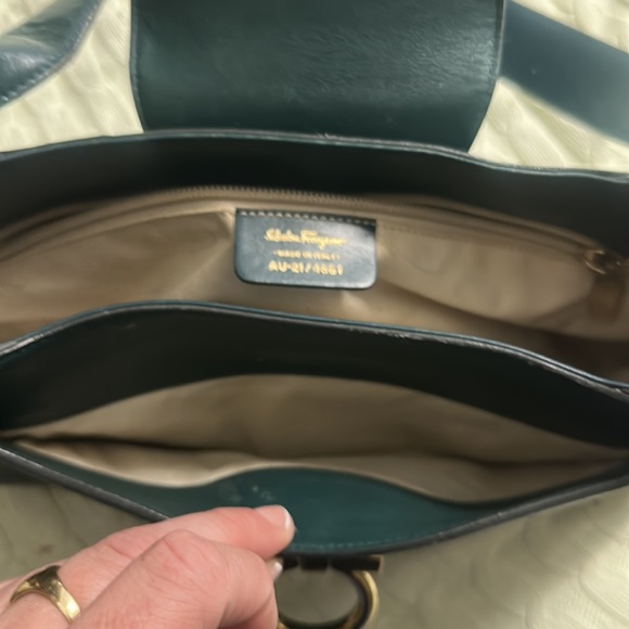 Ferragamo shoulder bag - Picture 9 of 9